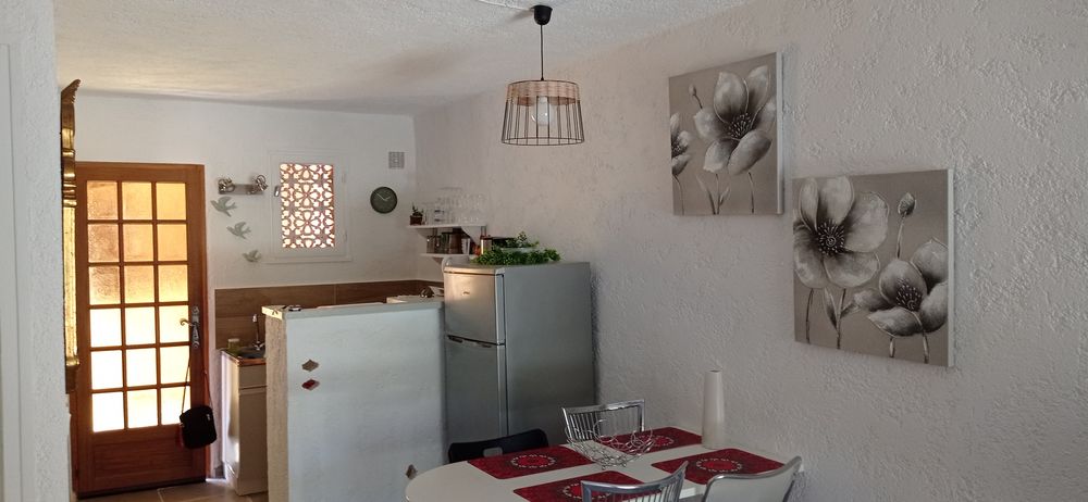 Studio lumineux ,climatisé dans résidence calme