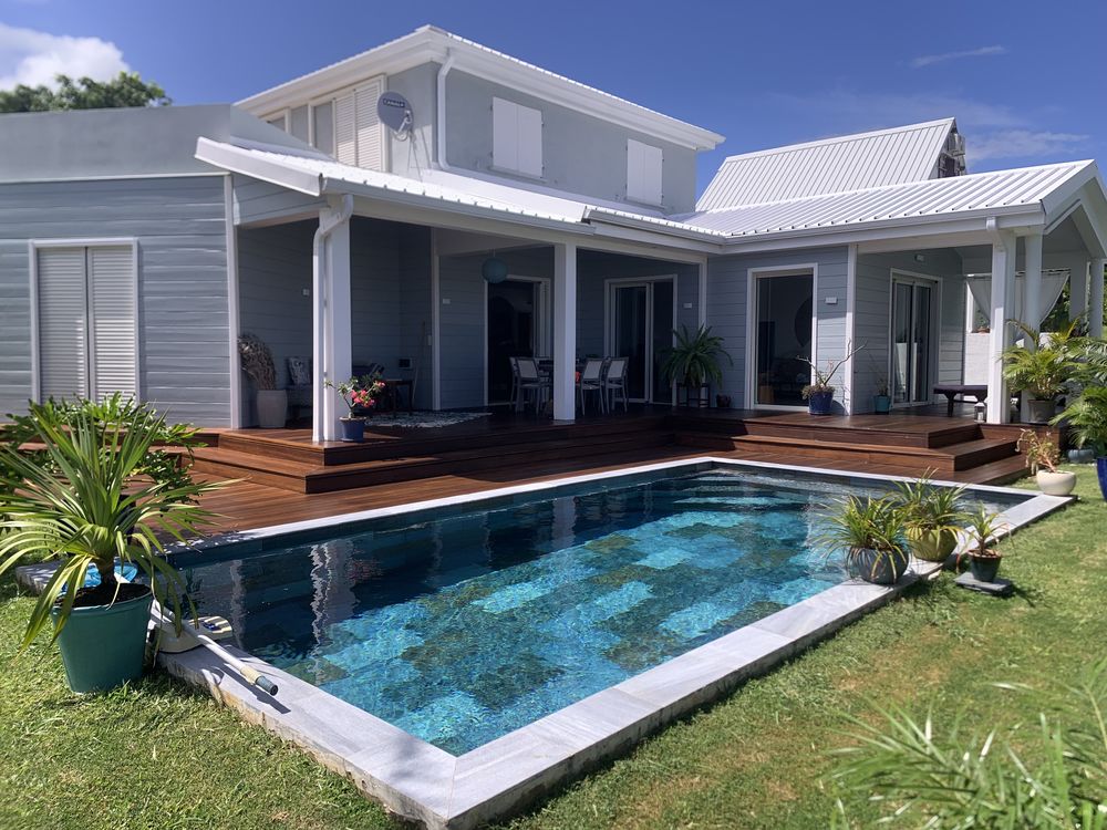 Villa 147m2 - Terrain 475m2 - 4 Chambres - Piscine - Vue mer