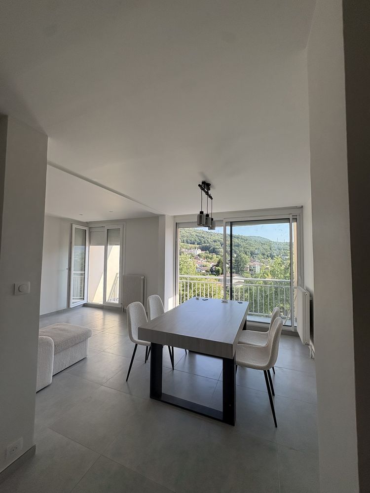 T4 MEUBLÉ ENTIÈREMENT RÉNOVÉ ? 3 CHAMBRES ? VUE MONTAGNES ?