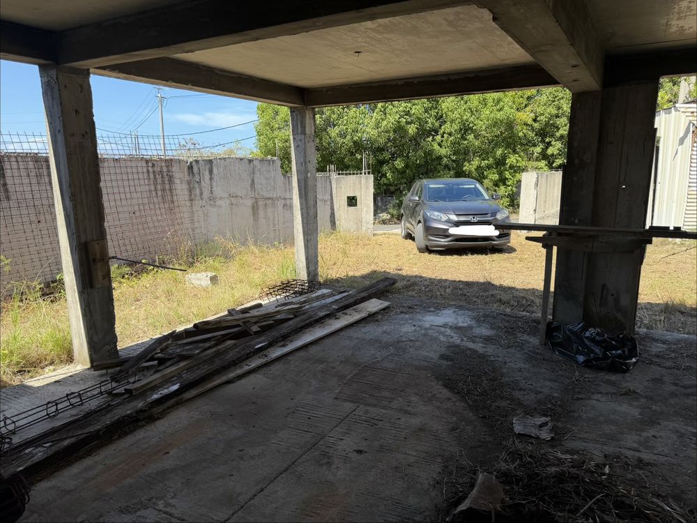 Terrain 594 m2 + gros ?uvre béton - Saint-Francois 230 000 €