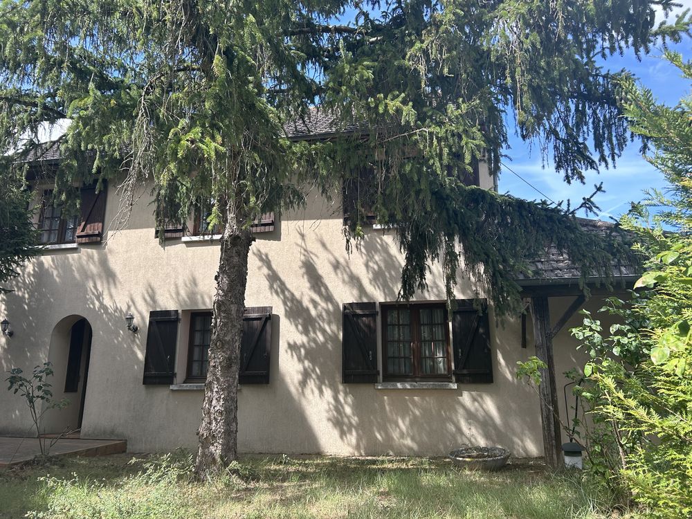 Maison familiale au calme, proche du centre de Chinon