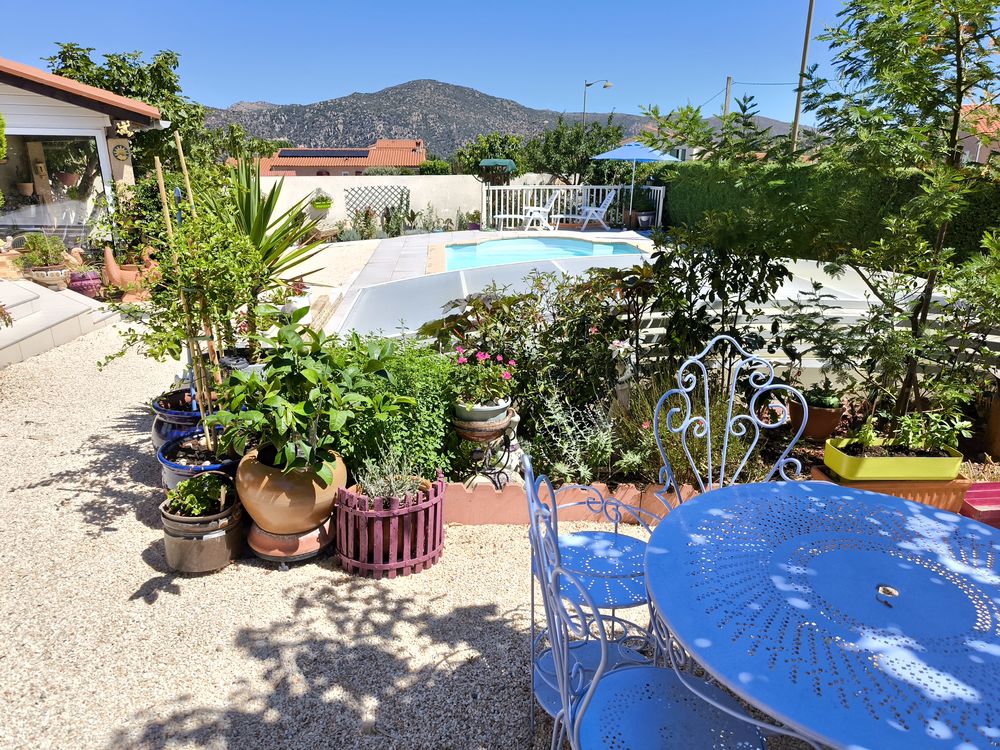 Villa 6 pièces 137/774m2 terrain particulier