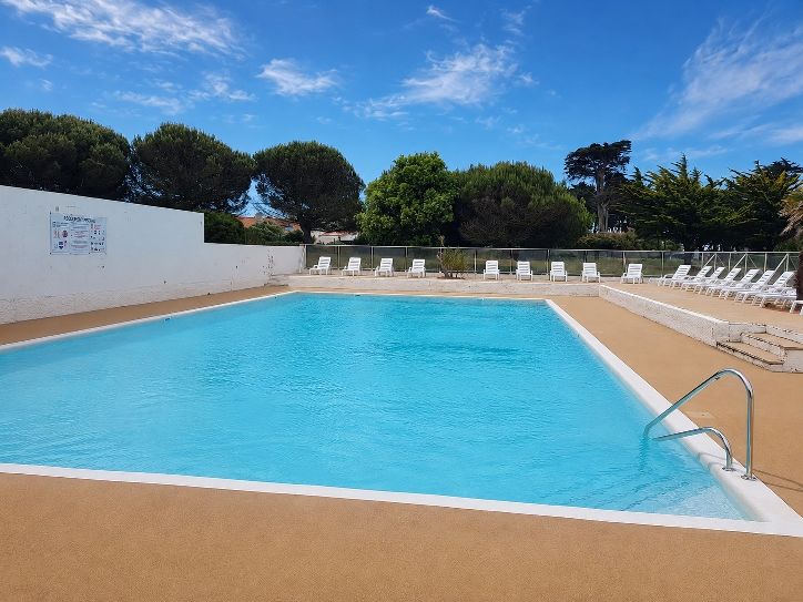 CHALET RESIDENTIEL EN BORD DE MER OUVERT A L'ANNEE