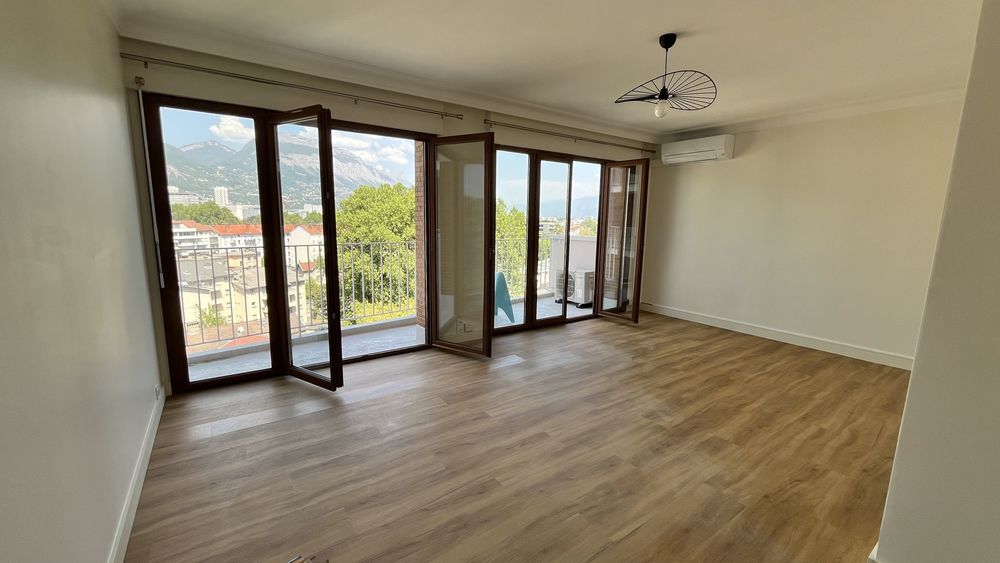 Appartement rénové avec clim et vue dégagée - Grenoble