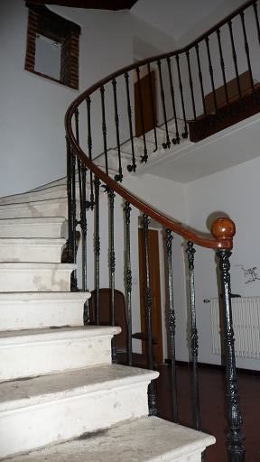 grande maison avec 6 chambres a coté ALBI
