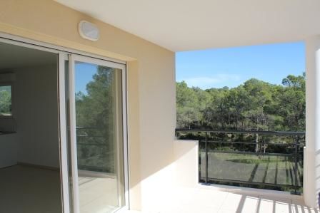 La Bouverie, T2 48m2 , calme, terrasse, garage et parking