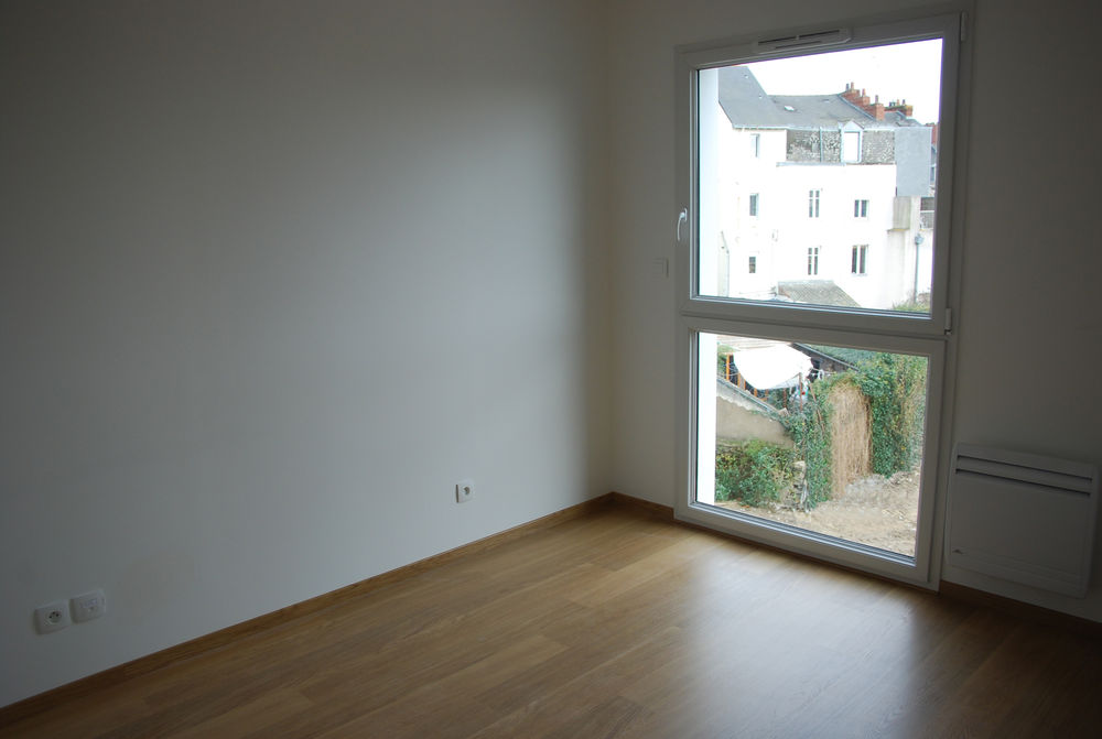 Appartement récent T4 90 m2 quartier République