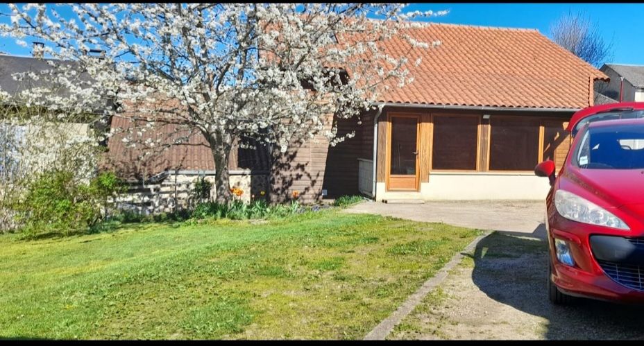 Maison entièrement rénovée 150m2 (120m2 loi carrez)