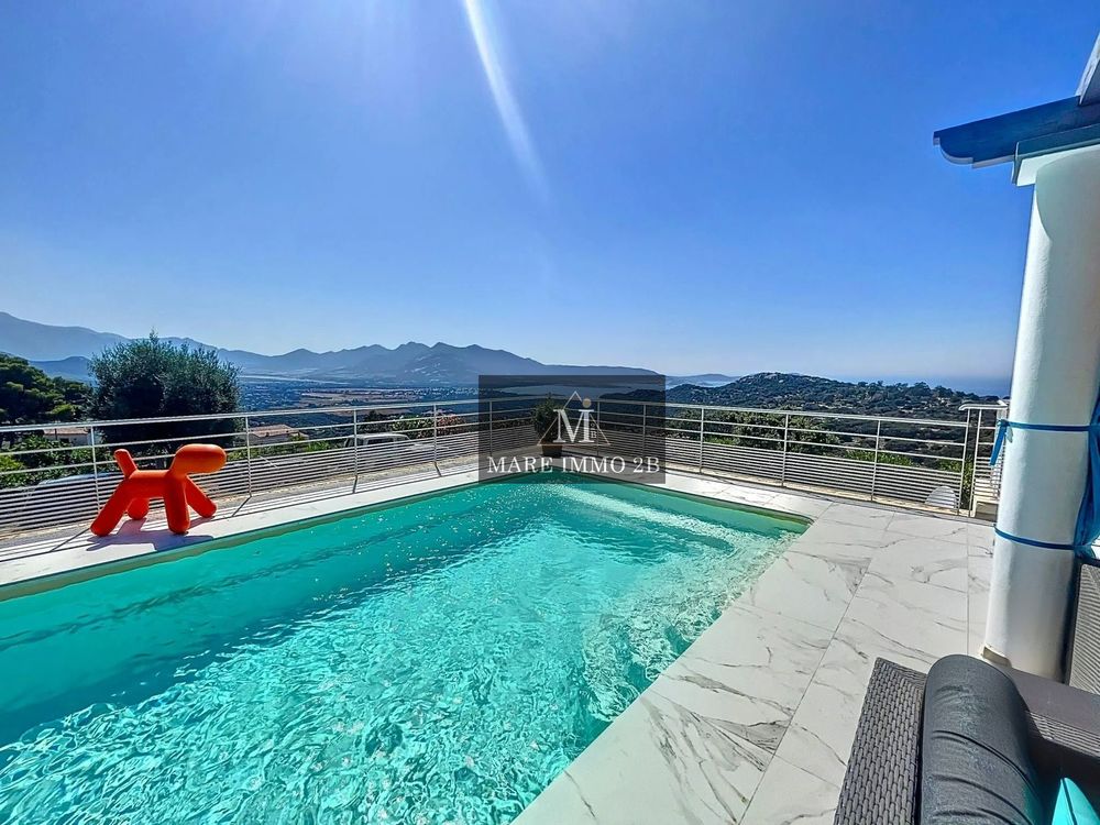 Lumio ? Superbe villa T5 de 185 m² sur 3 000 m² de terrain.