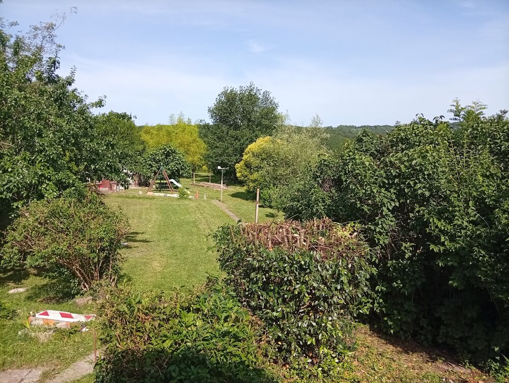 MAISON + JARDIN + CU .. DANS UN HAVRE DE PAIX ET DE VERDURE