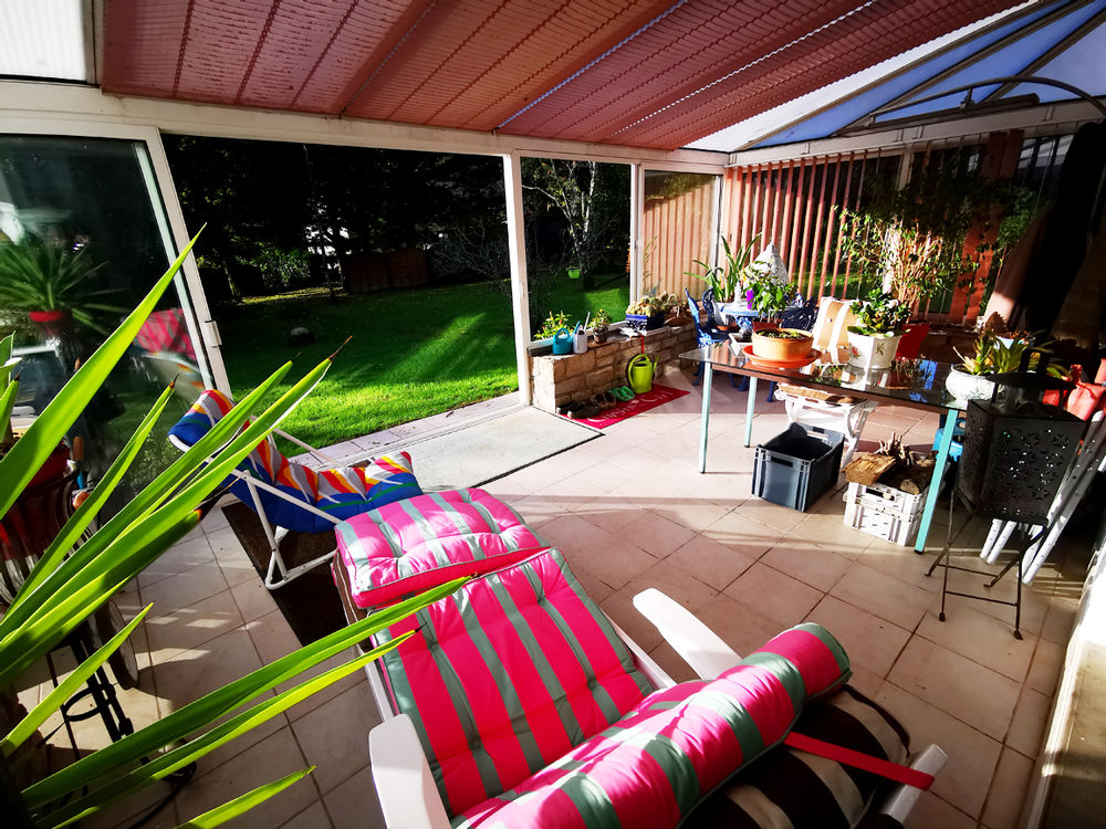 Belle maison sur 3 niveaux réhabilitée à 100 % en 2017