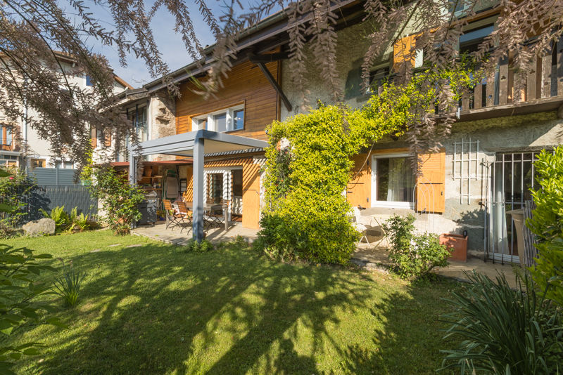 Maison de village, 271m2, avec jardin