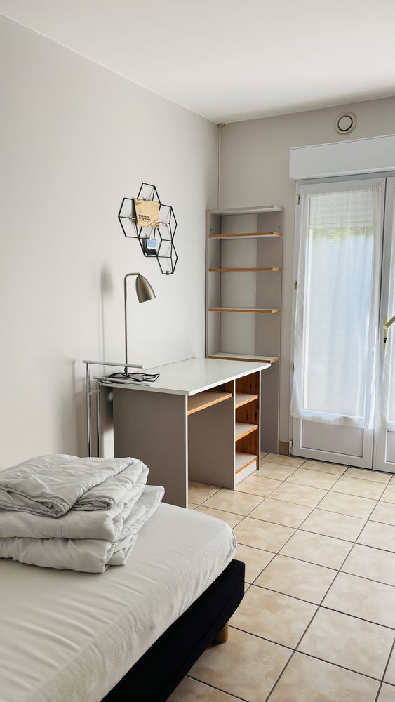 Annonce studio pour etudiant