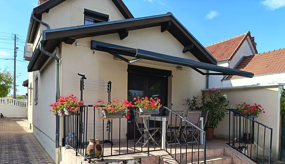 - Maison de ville individuelle - secteur calme