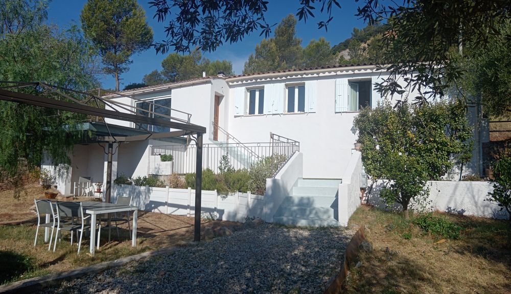 Gonfaron-Maison 104m²-4chambres-terrain 1037m²