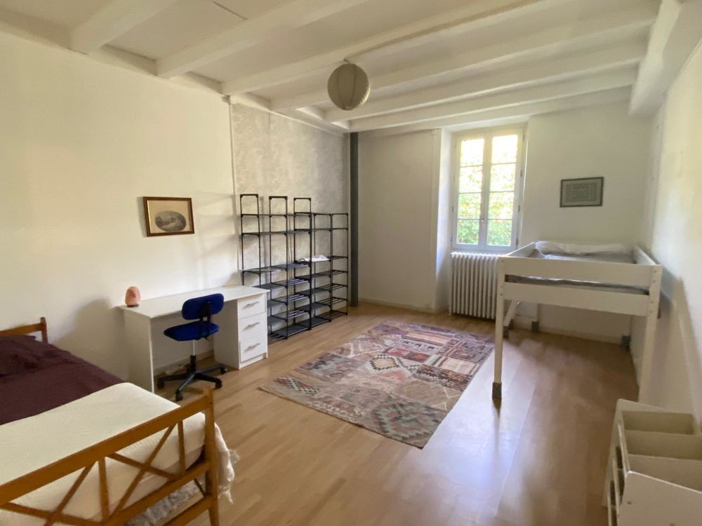 Maison de ville, meublée et équipée...