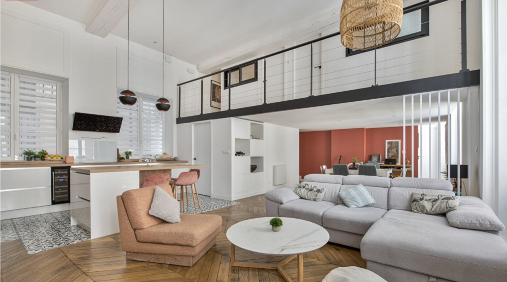 Un duplex d'architecte unique, au c?ur de la Presqu'Ile