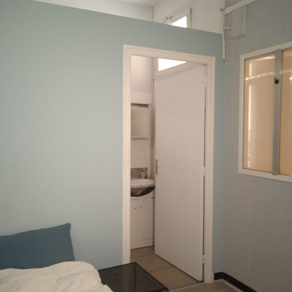 studio meublé avec petite chambre de 7m2 séparée avec pender
