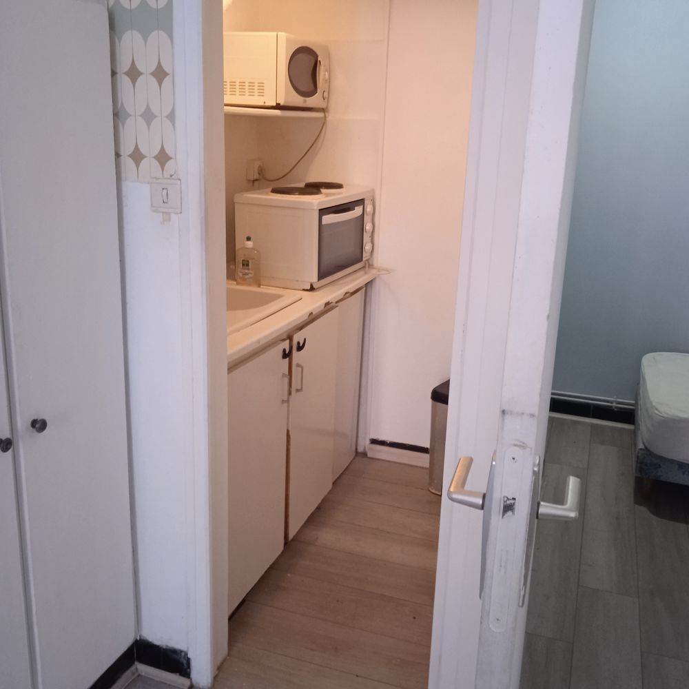 studio meublé avec petite chambre de 7m2 séparée avec pender