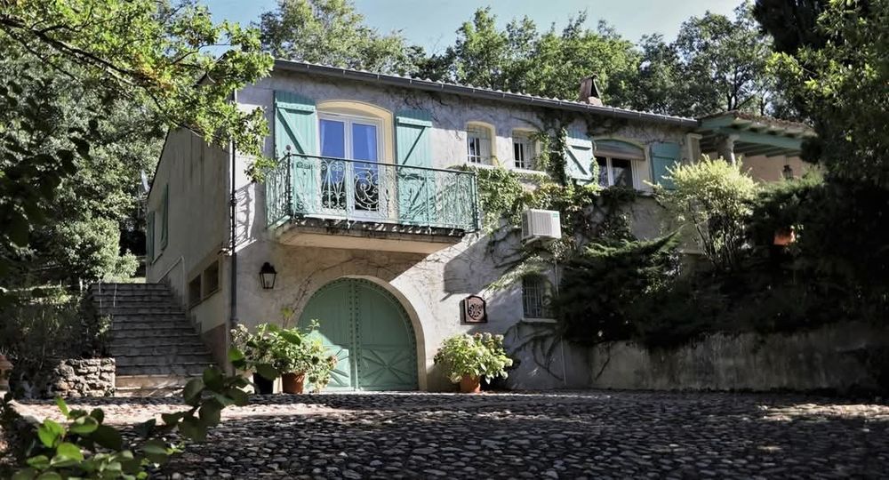 Villa familial à 45 min. de Toulouse par l' A69.