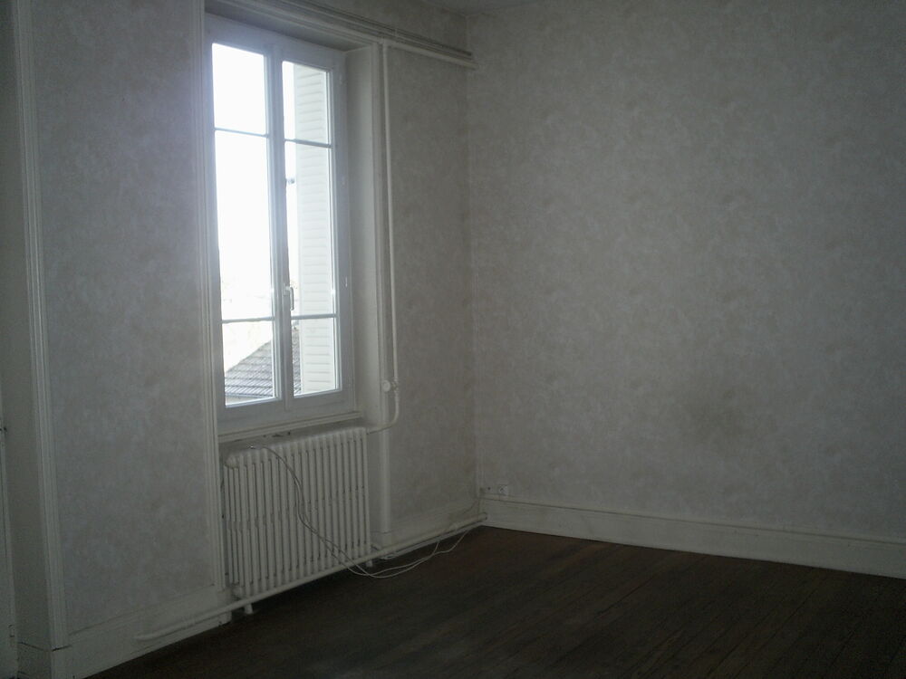 rue centrale la clayette f4