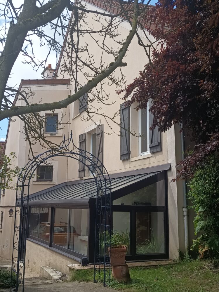 Rare. Maison de 155m2 et 130m² de surfaces aménageables