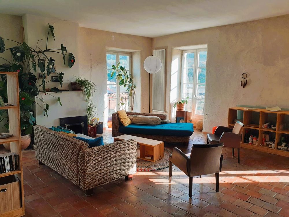 appartement-loft à Lodève 93m² avec terrasse de 15m²