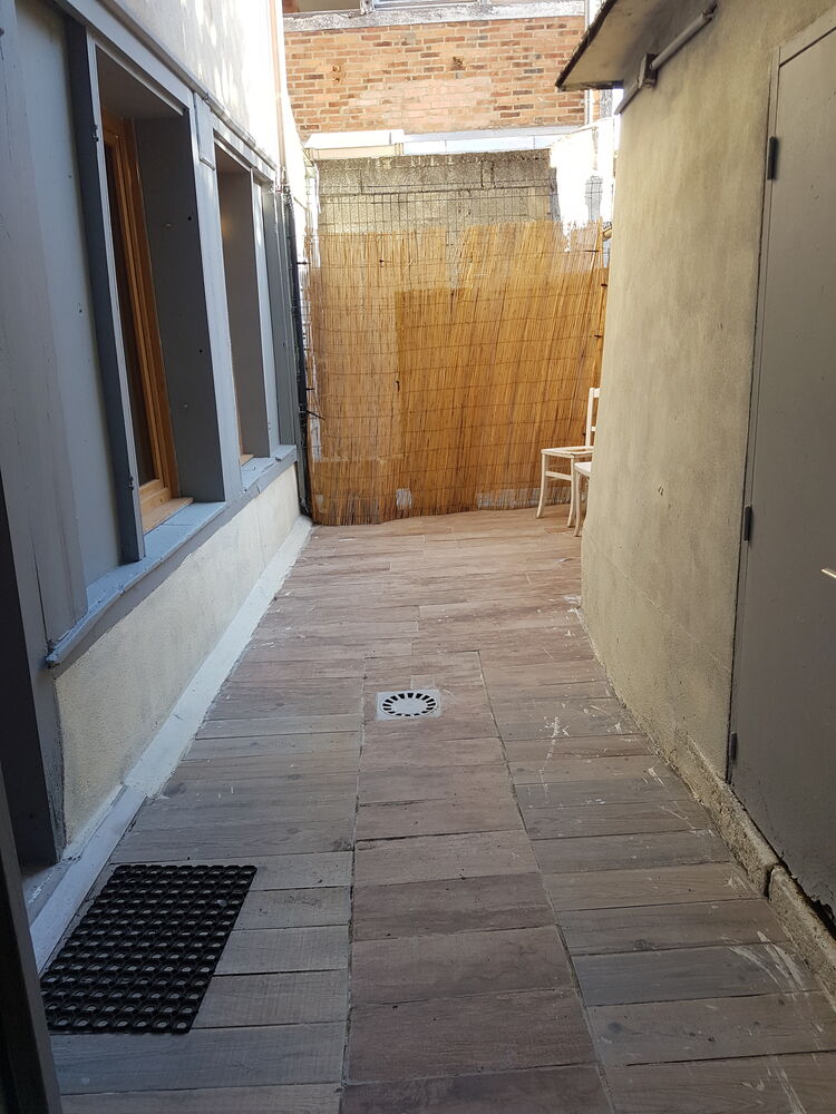 Studio rez de chaussé sur cour privée