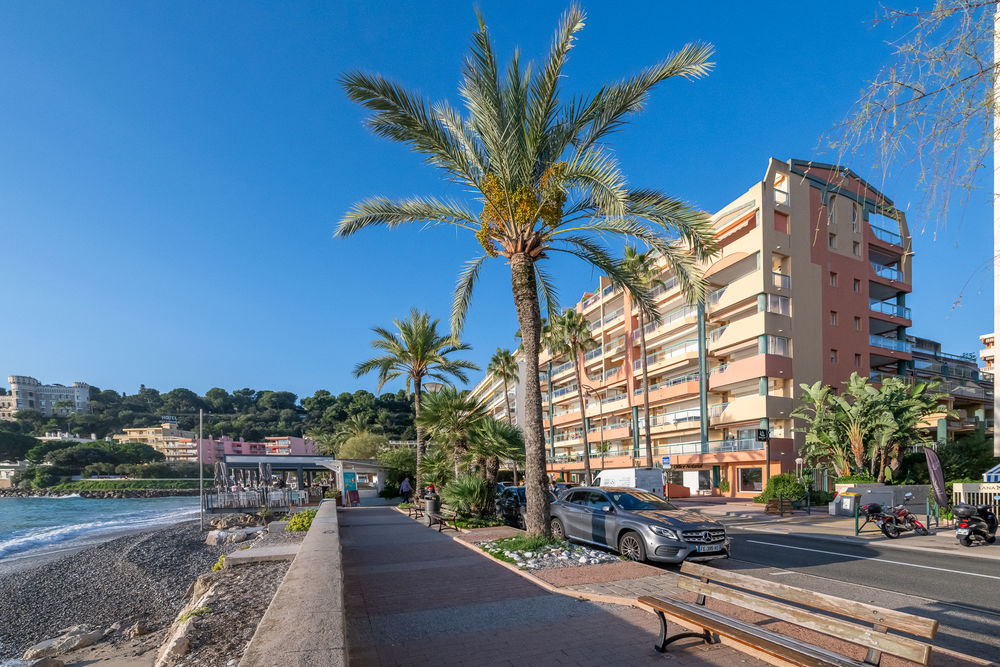 Cap Martin Front de Mer ? Immeuble la Rose des Vents ?