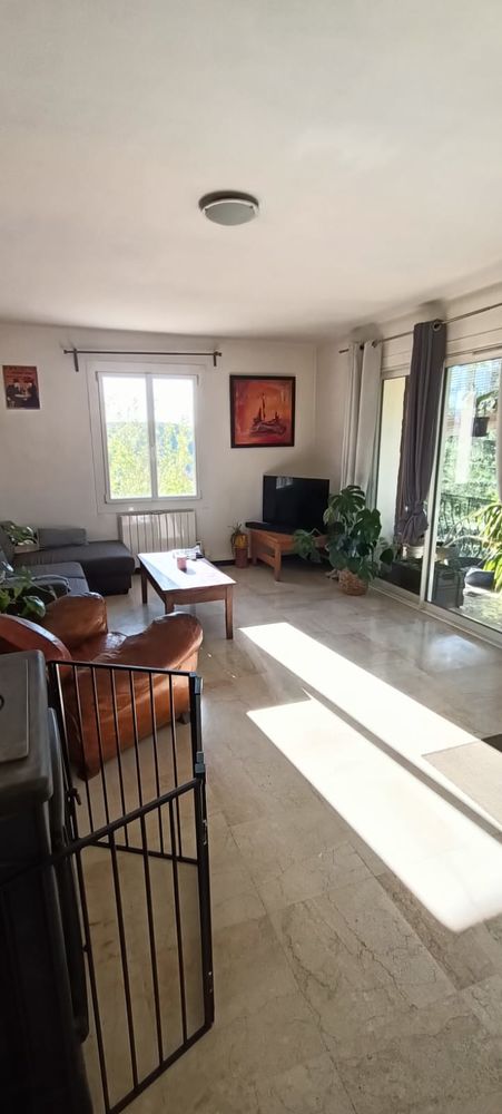 MAISON A BANON