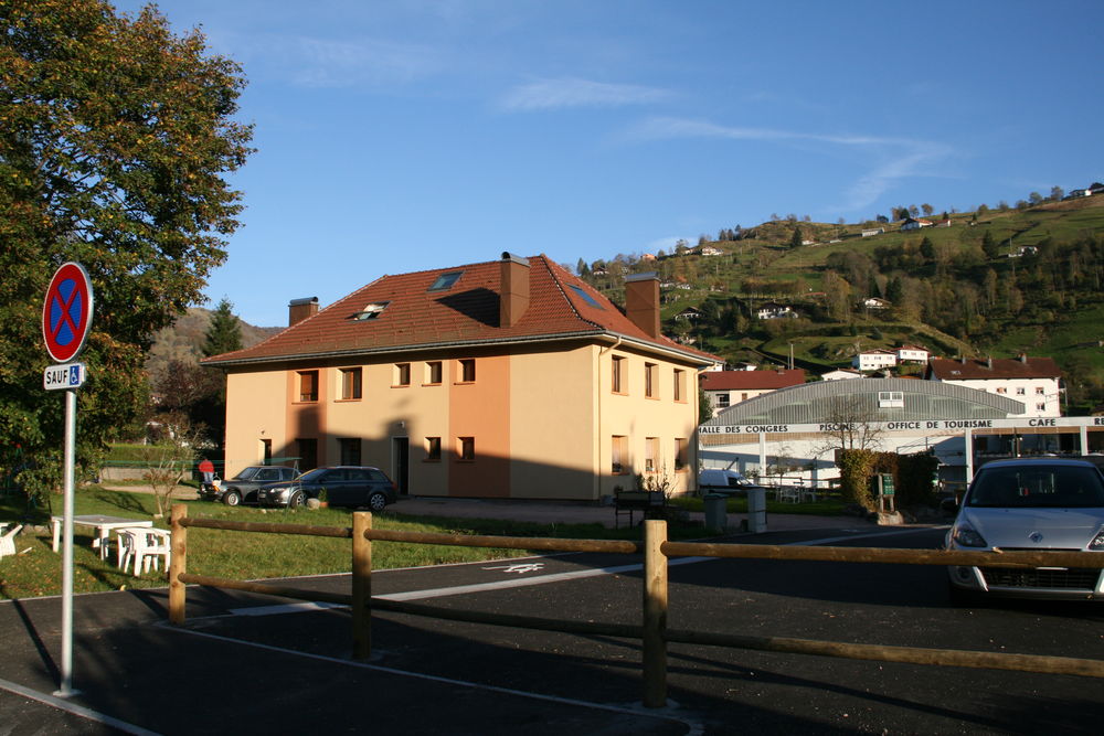 T5 meublé 75m²-3 chambres-jardin-parking-Centre La Bresse