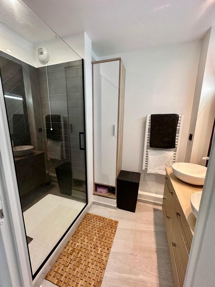DERNIER ETAGE 79 M² 3 CHAMBRES VUE DEGAGEE 2 BALCONS + LOGGIA RER A NEUILLY-PLAISANCE à 7 MIN à PIED