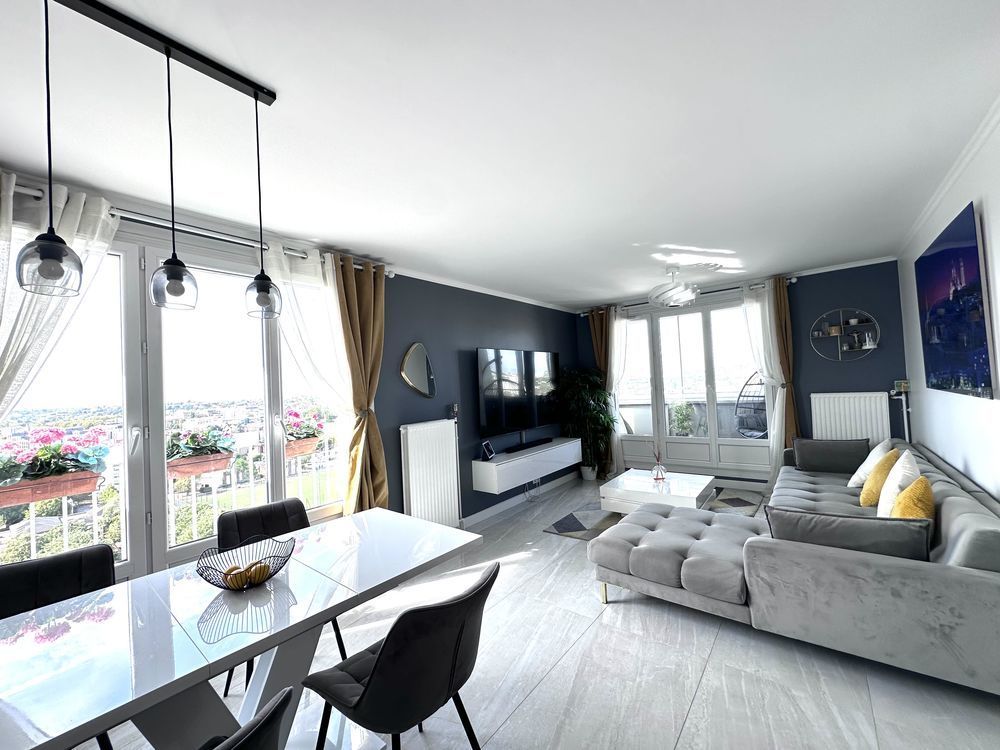 DERNIER ETAGE 79 M² 3 CHAMBRES VUE DEGAGEE 2 BALCONS + LOGGIA RER A NEUILLY-PLAISANCE à 7 MIN à PIED