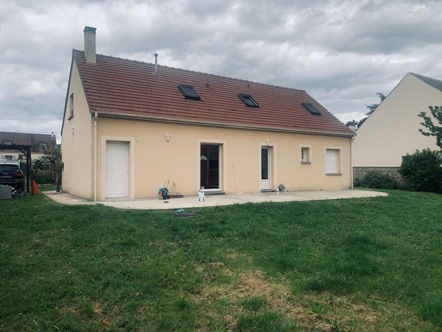 Maison de 141,70 m² sur terrain de 1012 m², 5 chambres, 3 SB