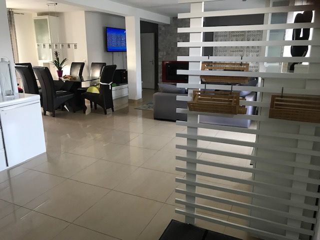Maison de 141,70 m² sur terrain de 1012 m², 5 chambres, 3 SB