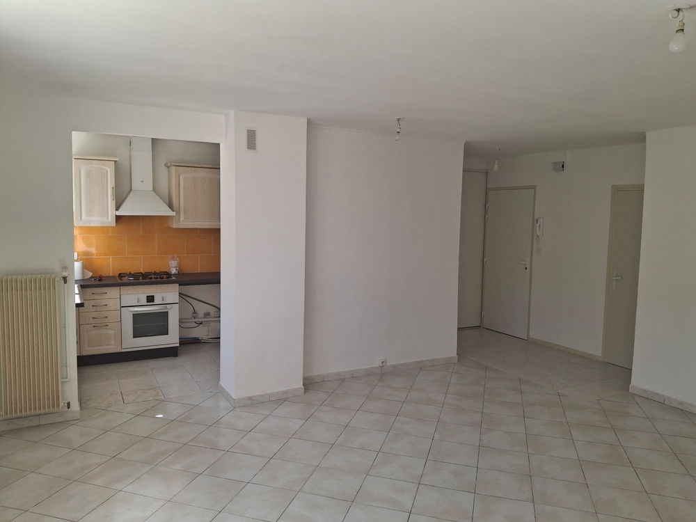 GRAND ET BEL F4 REFAIT A NEUF BEZIERS TRES BON QUARTIER