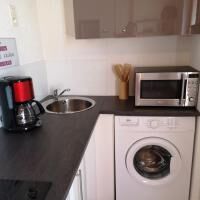 FURNISHED & AIR-CONDITIONED STUDIO IN THE HEART OF ANTIBES