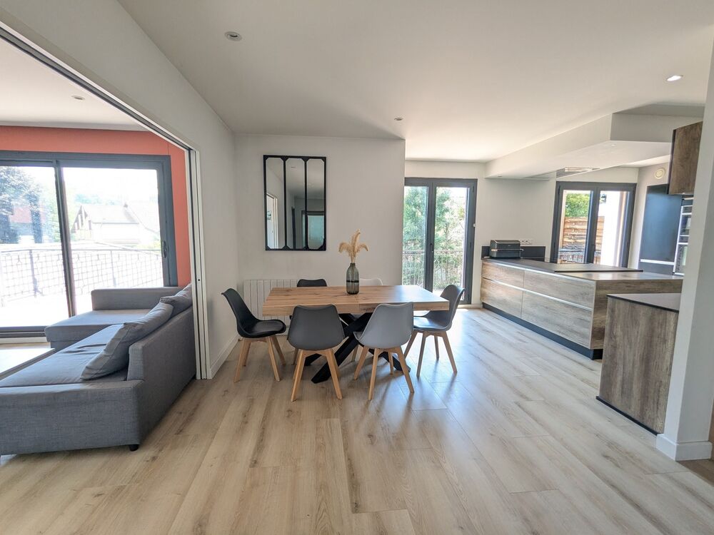 Grand appartement familial 4 pièces de 102 m² avec terrasse