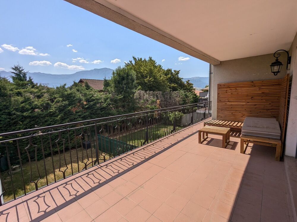 Grand appartement familial 4 pièces de 102 m² avec terrasse