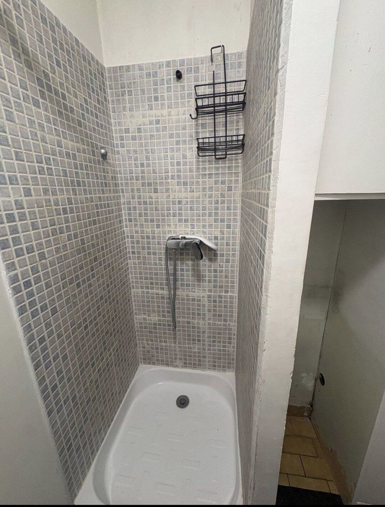 Saint-Mandé €" Studio 21 m² + cave €" 2ᵉ étage €" DPE D €" proche Paris