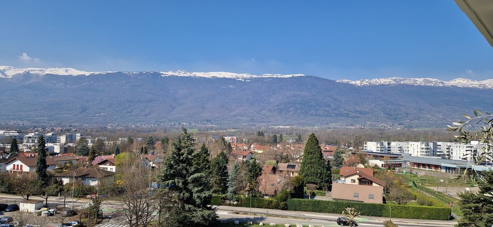 A St GENIS POUILLY Appartement T3 - 73 m² -320 000 euros