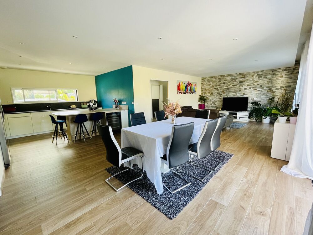 Maison plian pied 145m2 de2018 piscine photovoltaïque