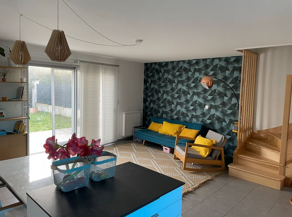 MAISON T4 MODERNE AVEC JARDIN & BUREAU - CENTRE VILLAGE