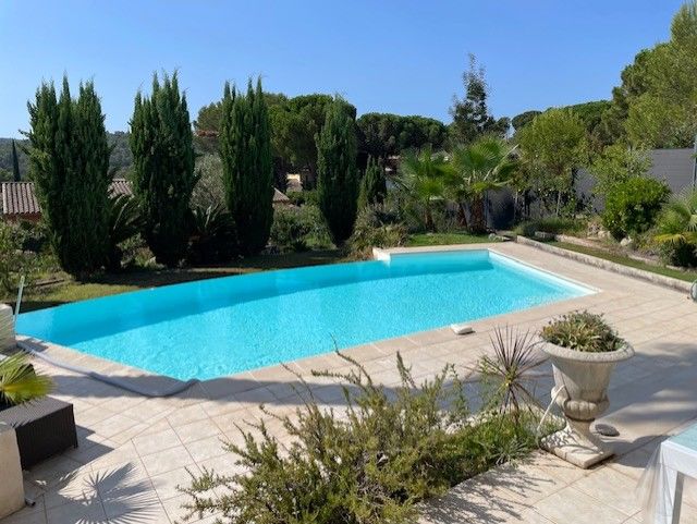 Maison climatisée à ST Raphael avec piscine