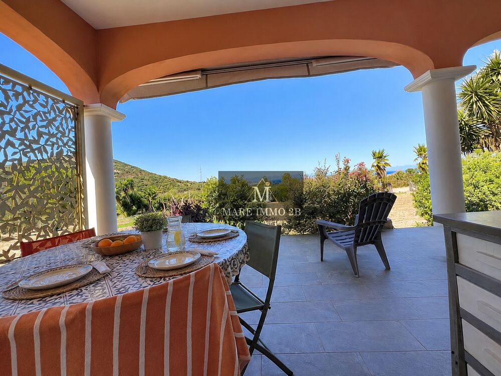 Élégante villa avec vue mer et prestations soignées à 10 min