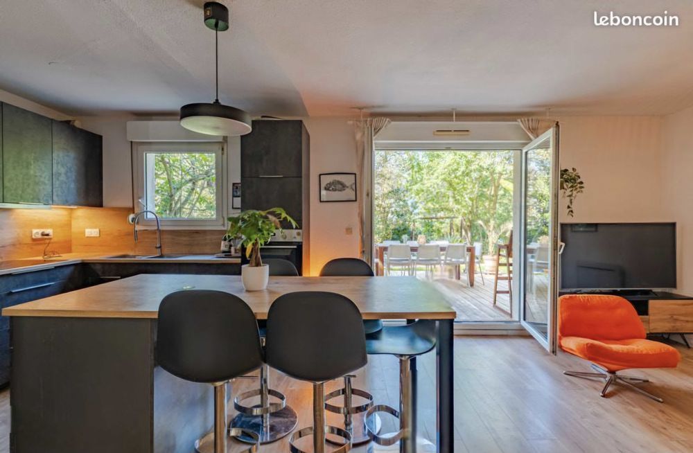 ðOE¿ Superbe T3 avec plus de 200 m² de jardin €" Grande terrasse €" entre particuliers