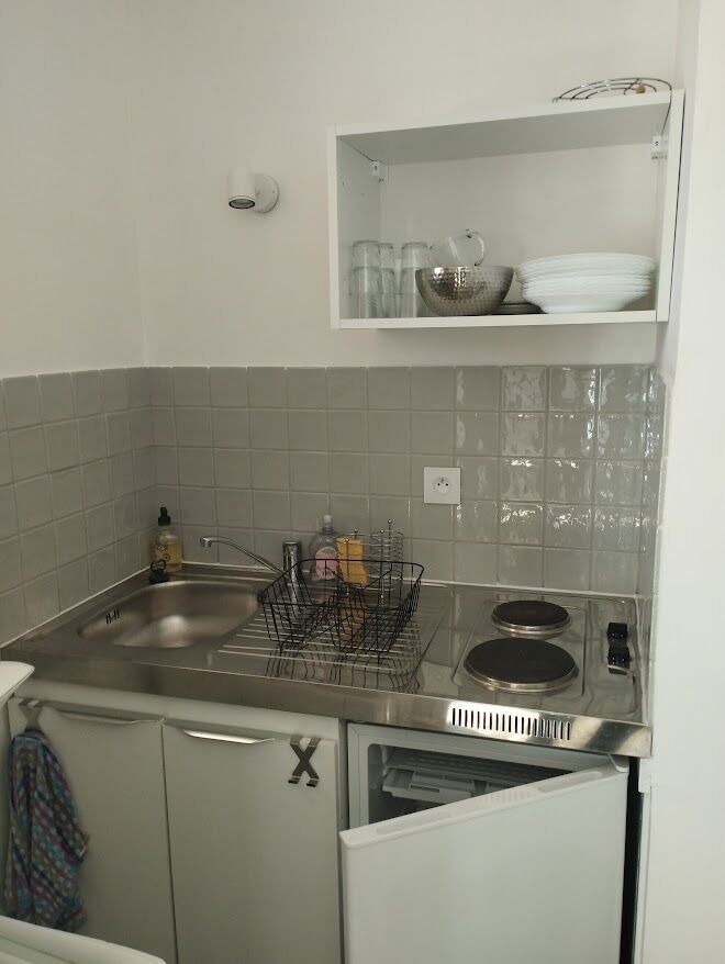T1bis meublé 28 m2 + garage, cave et balcon
