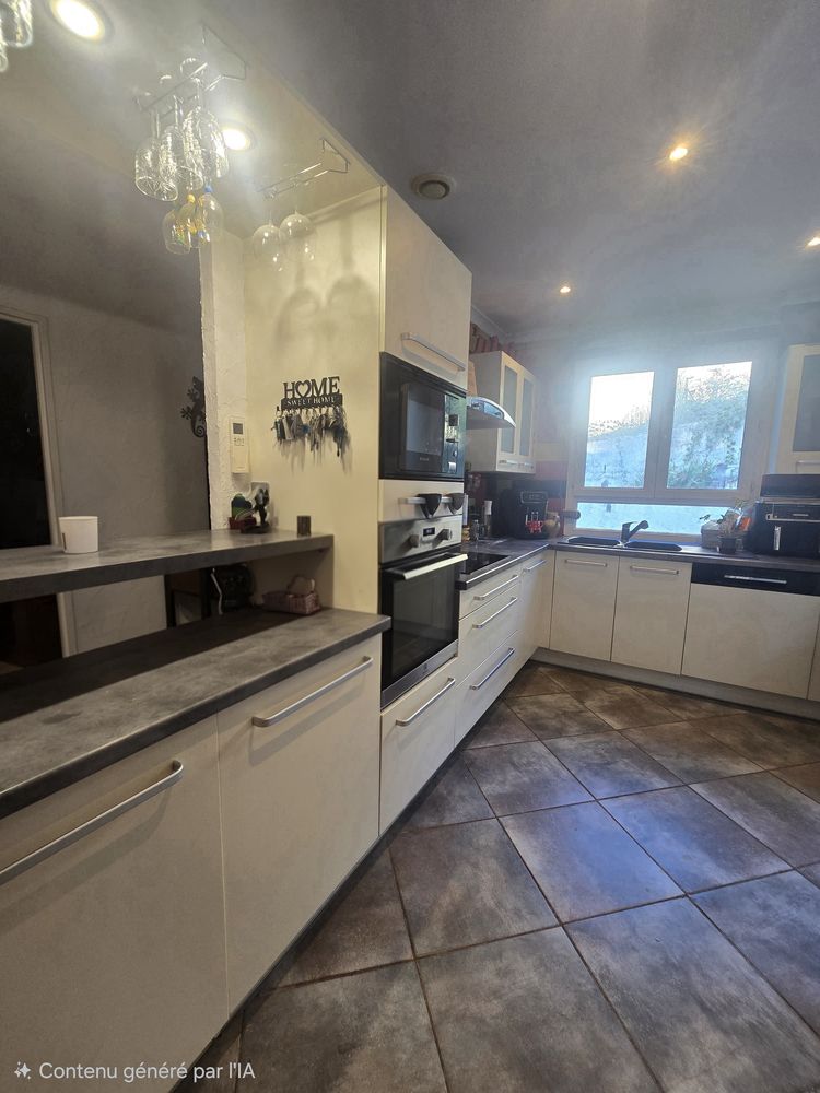 Plain-pied 110 m² avec studio, piscine ? terrain 1400m2