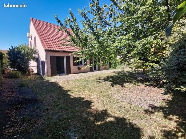 Maison familiale proche commodité