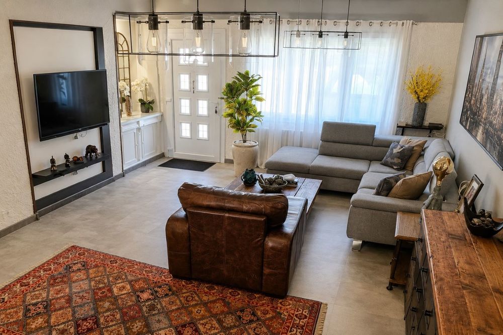 Aytré ? Maison familiale impeccable avec studio indépendant